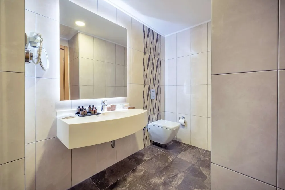 Süit, Havuz Manzaralı