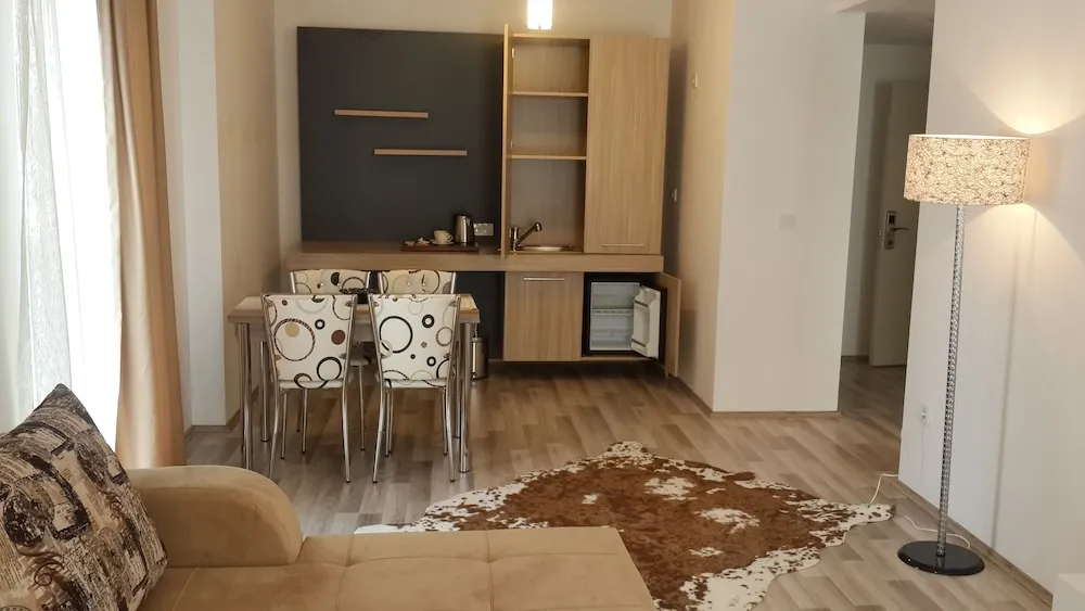 Apart Daire, Göl Manzaralı