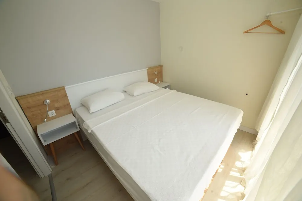 Standard Üç Kişilik Oda, Deniz Manzaralı
