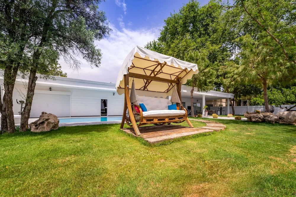 Hawaii Villa with Private Pool