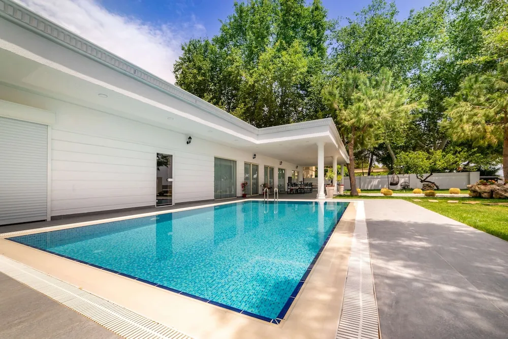Hawaii Villa with Private Pool