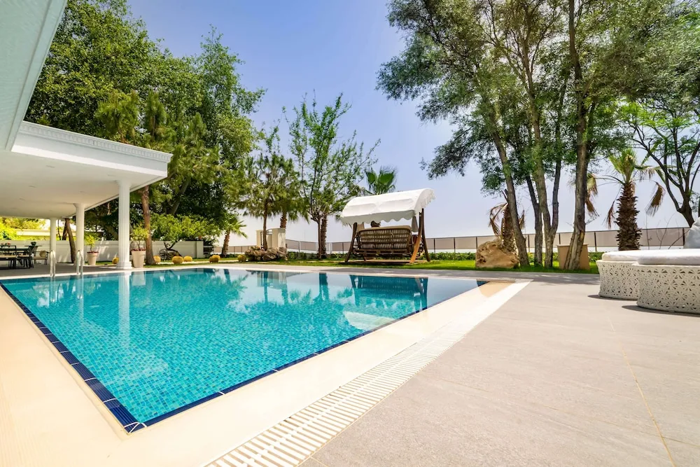 Hawaii Villa with Private Pool