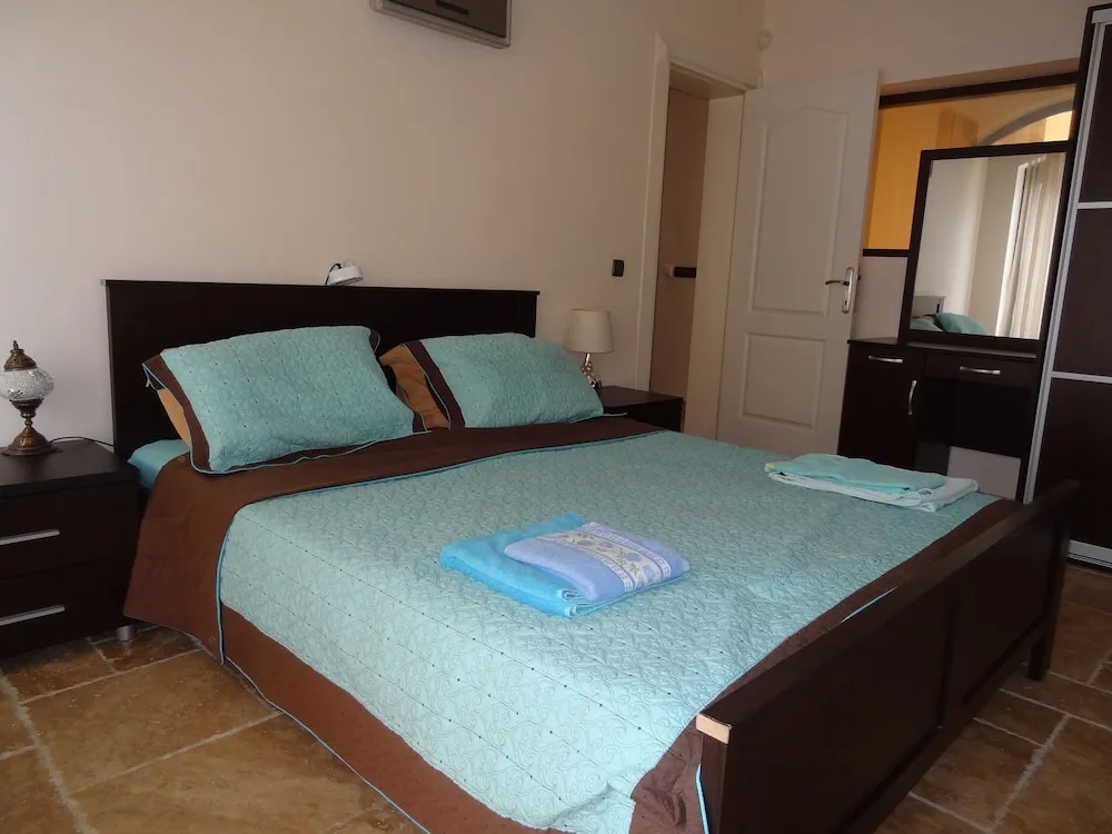 Villa, 3 Yatak Odası, Sigara İçilmez, Bahçeli