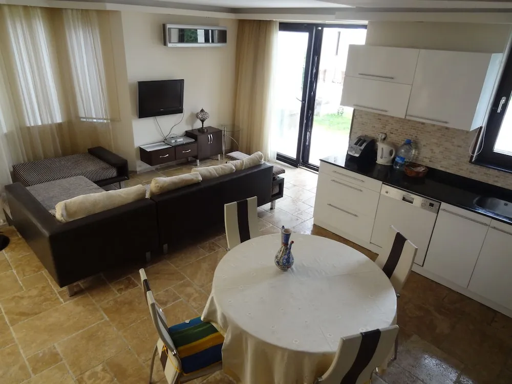 Villa, 3 Yatak Odası, Sigara İçilmez, Bahçeli