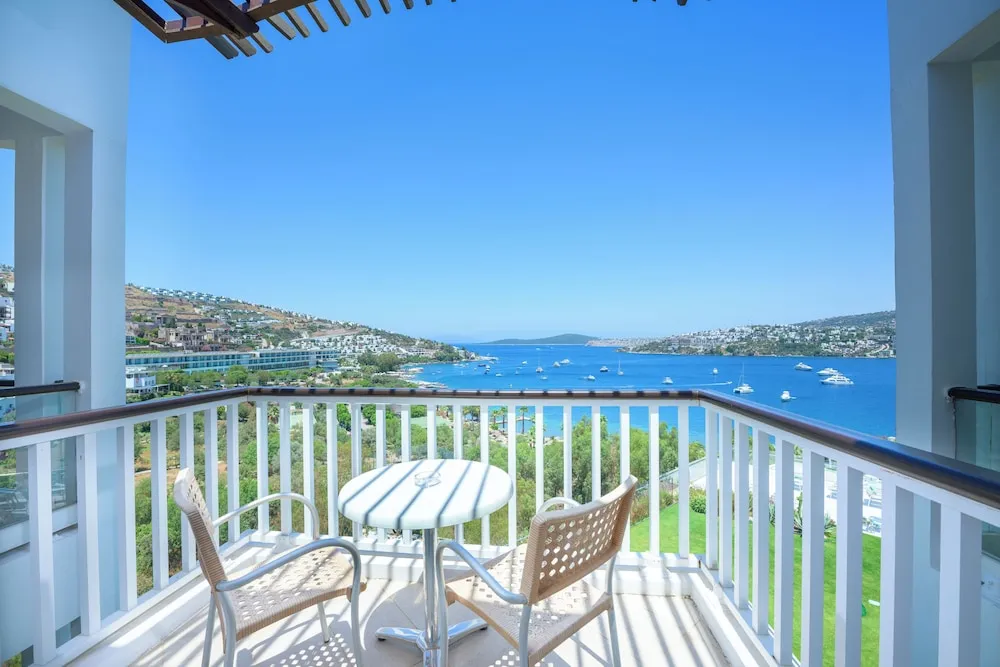 Deluxe Tek Büyük veya İki Ayrı Yataklı Oda, Deniz Manzaralı