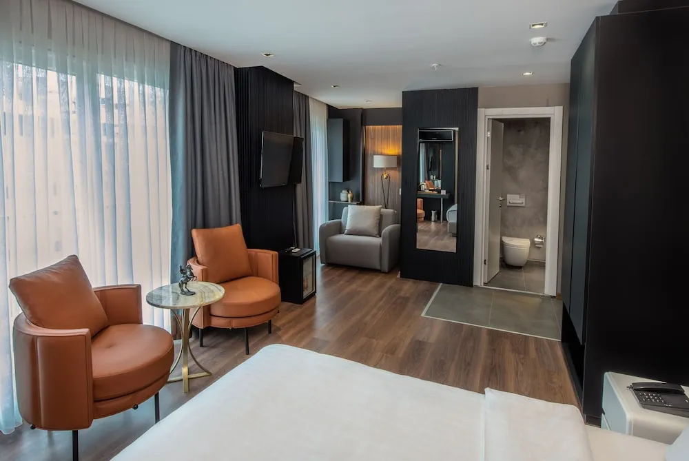 Deluxe Tek Büyük Yataklı Oda