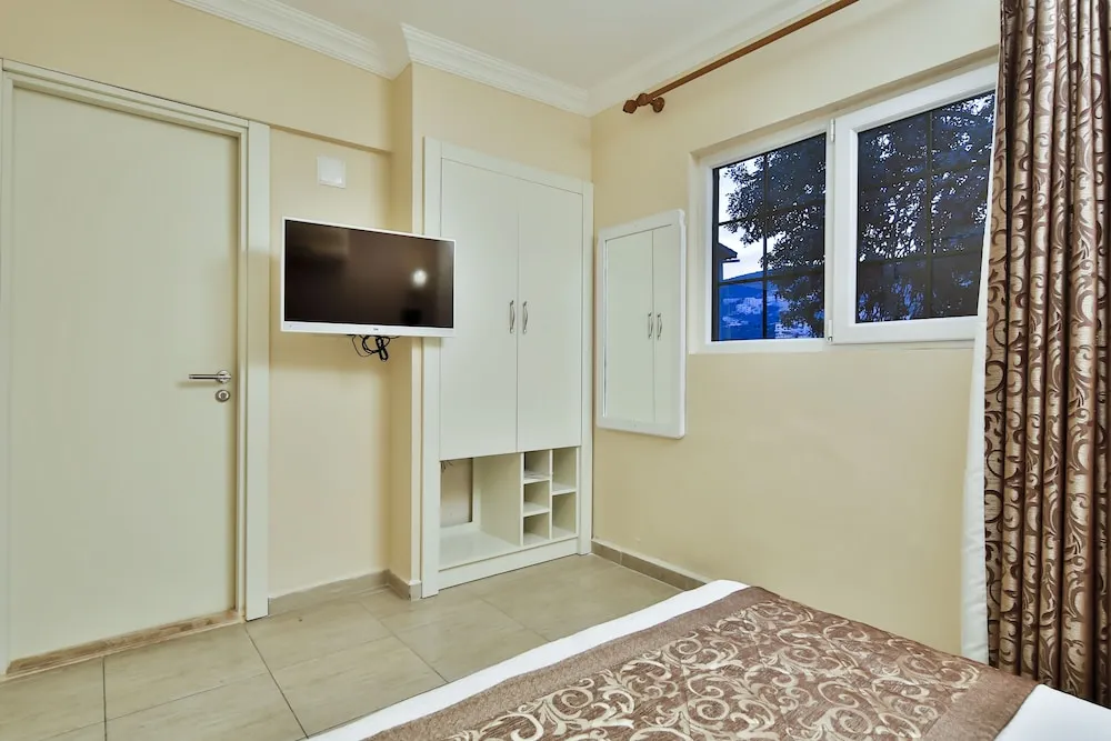Economy Tek Büyük Yataklı Oda (Without Balcony)