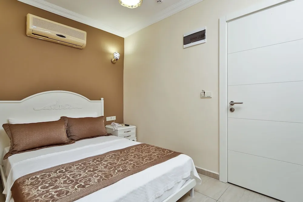 Economy Tek Büyük Yataklı Oda (Without Balcony)