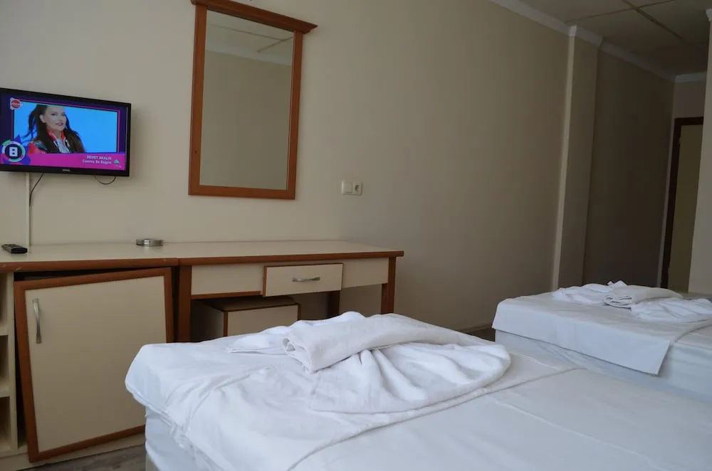 Land View Room (2 Twin Beds)