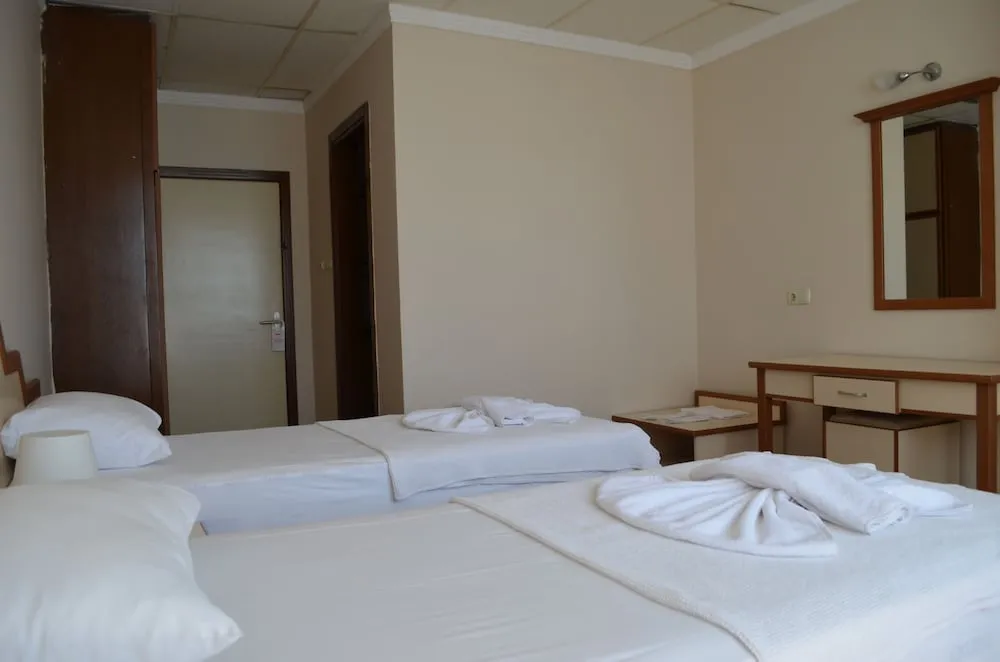 Land View Room (2 Twin Beds)