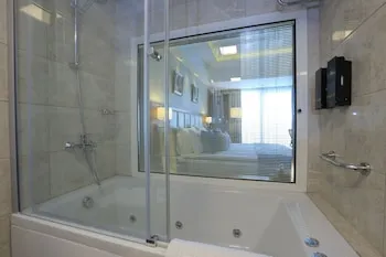 Best Western Premier Karşıyaka Convention & Spa Hotel