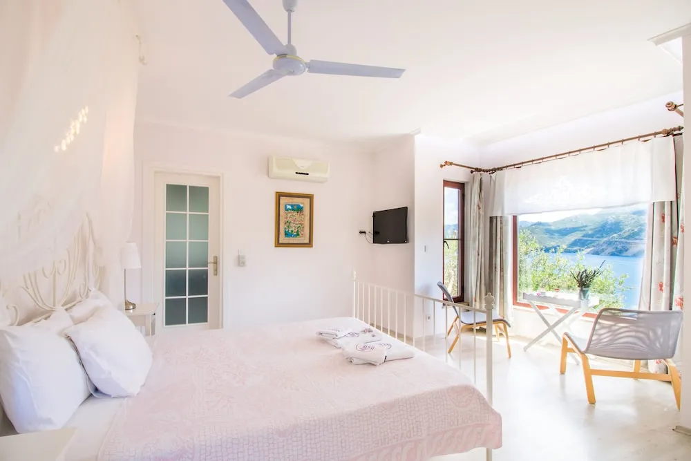 Exclusive Tek Büyük Yataklı Oda, 1 Yatak Odası, Banyolu/Duşlu, Deniz Manzaralı
