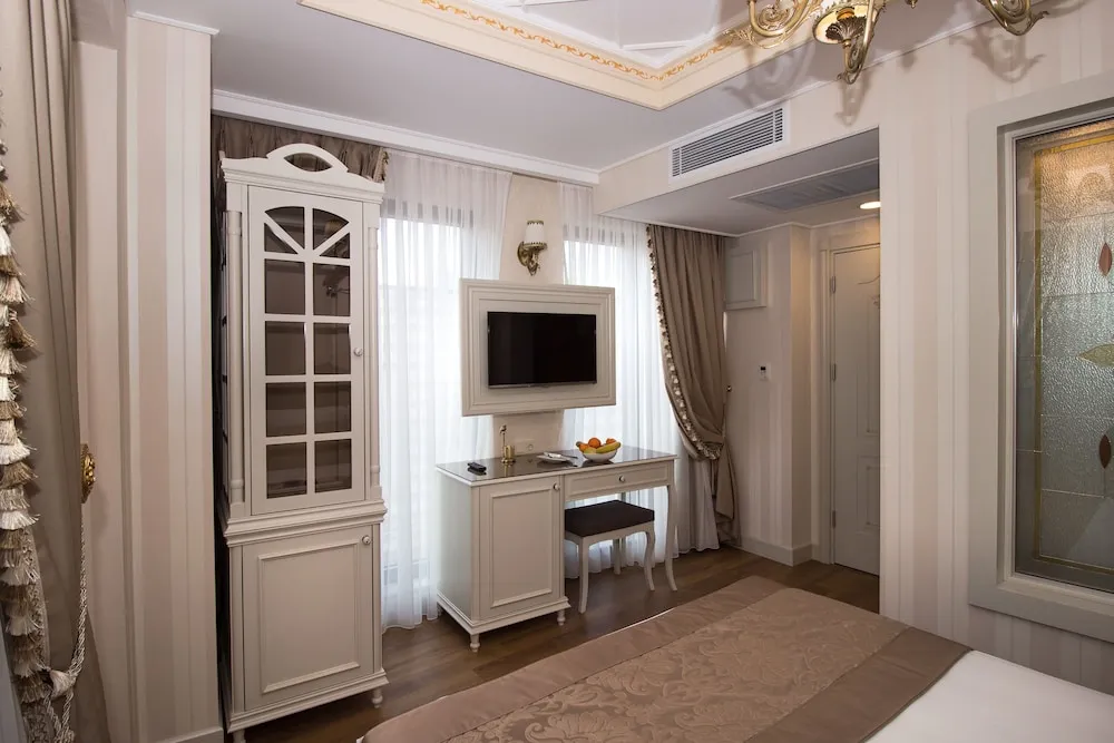 Deluxe Tek Büyük Yataklı Oda