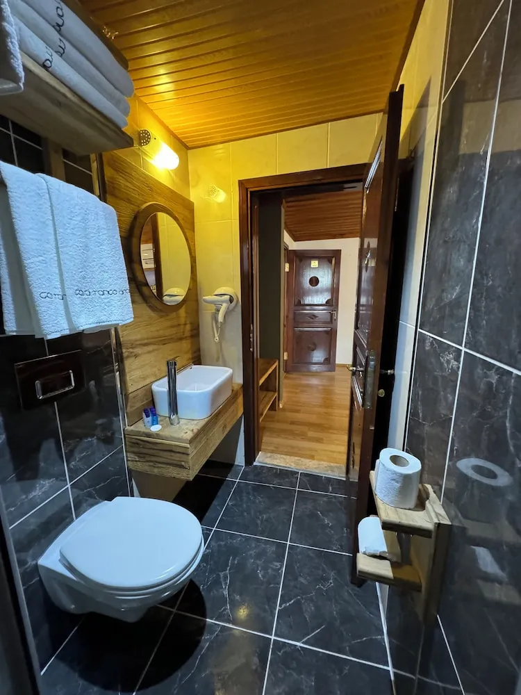 Deluxe Dört Kişilik Oda