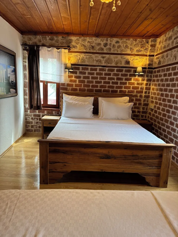 Deluxe Üç Kişilik Oda