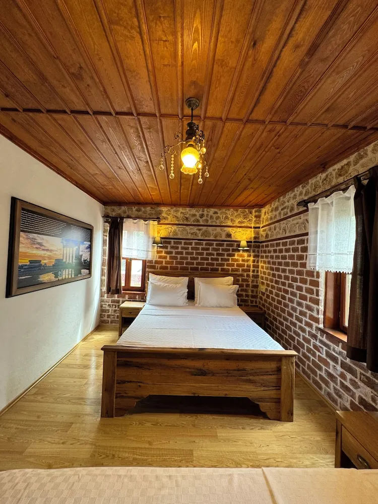 Deluxe Üç Kişilik Oda