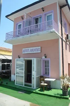 Kiyi Motel
