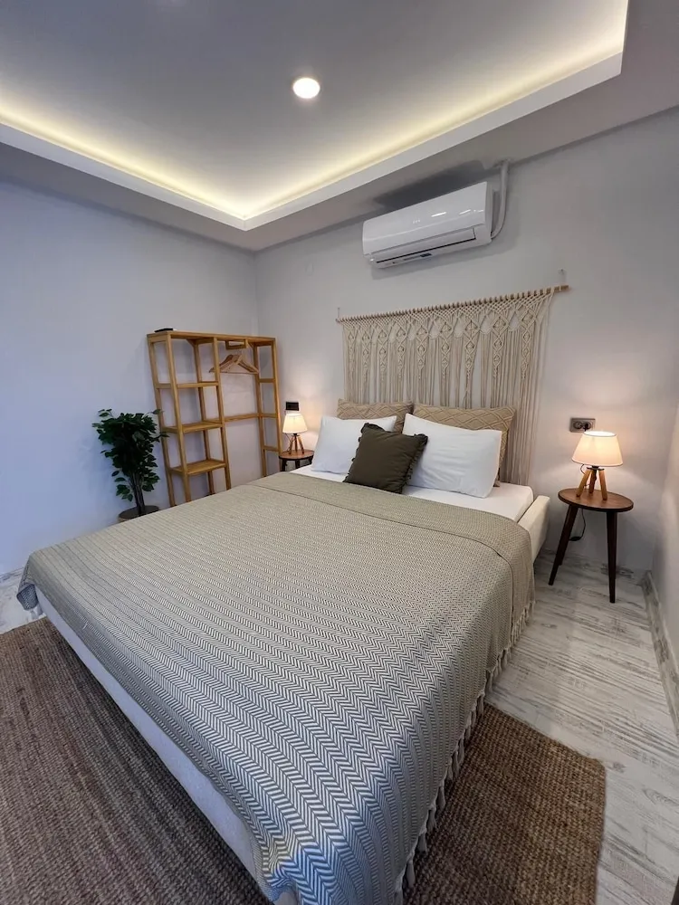 Design Tek Büyük Yataklı Oda