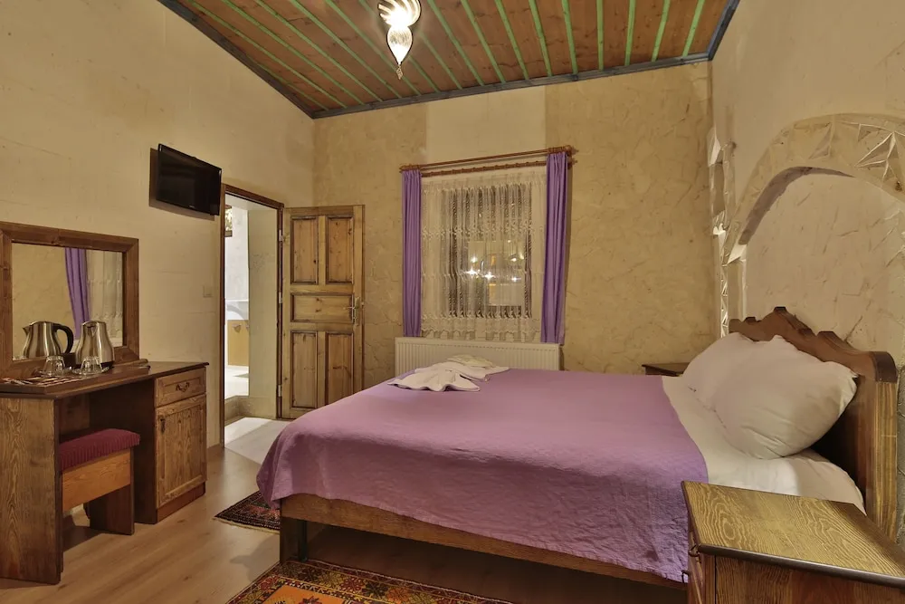 Romantic Tek Büyük Yataklı Oda