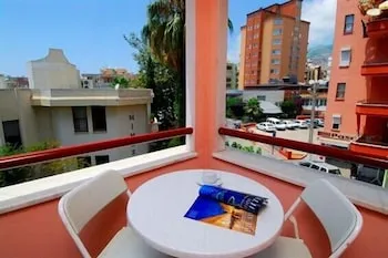Caprice Apart Hotel