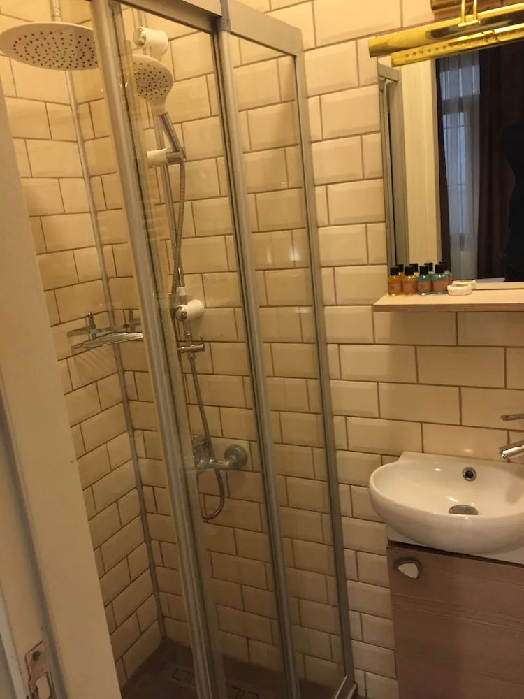 Standard Tek Büyük veya İki Ayrı Yataklı Oda, 1 Yatak Odası