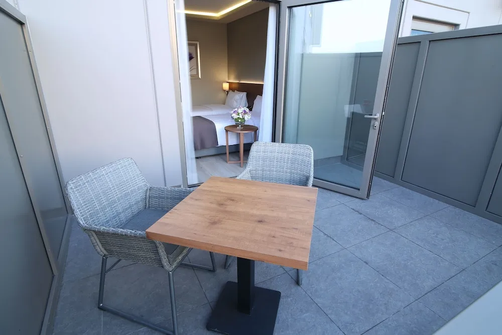 Standard Oda, 1 Büyük (Queen) Boy Yatak, Balkon, Şehir Manzaralı