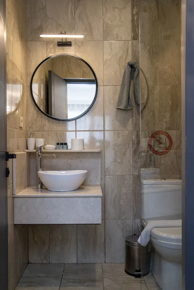 Standard Tek Büyük Yataklı Oda, Kısmi Deniz Manzaralı