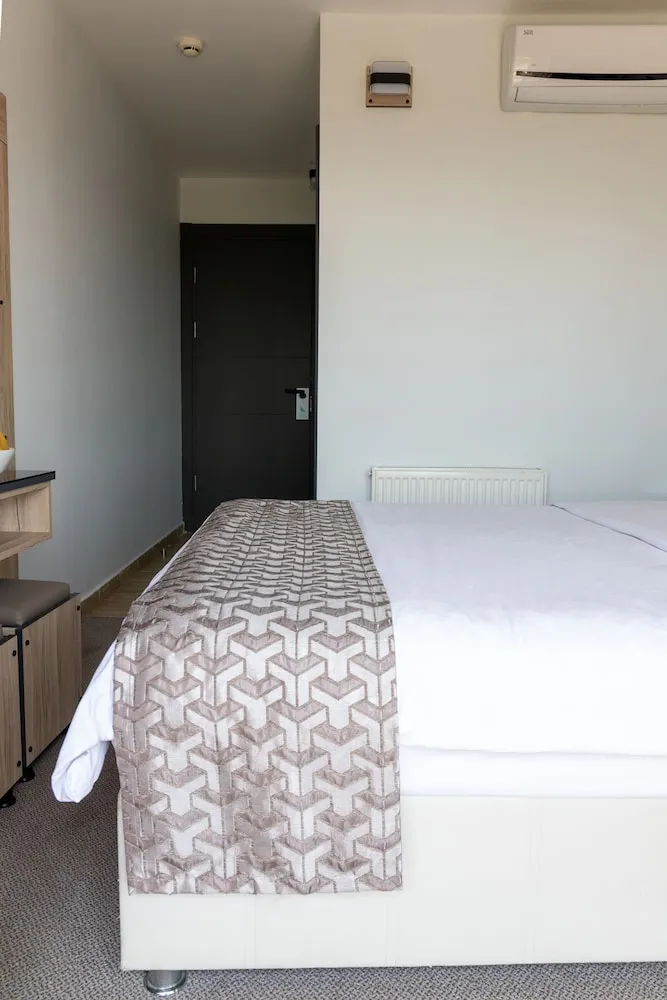 Tek Büyük Yataklı Oda, 1 Çift Kişilik Yatak, Balkon, Deniz Manzaralı