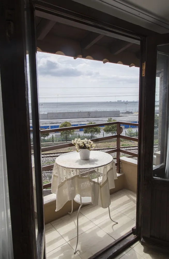 Tek Büyük Yataklı Oda, 1 Çift Kişilik Yatak, Balkon, Deniz Manzaralı