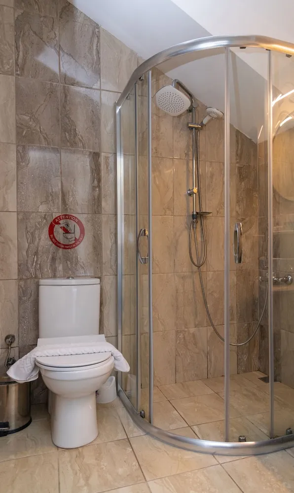 Tek Büyük Yataklı Oda, 1 Çift Kişilik Yatak, Balkon, Deniz Manzaralı