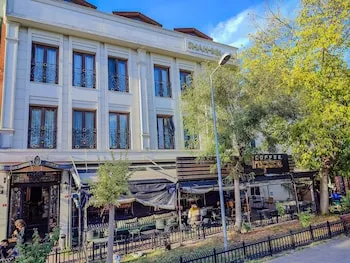 Shah Inn Hotel
