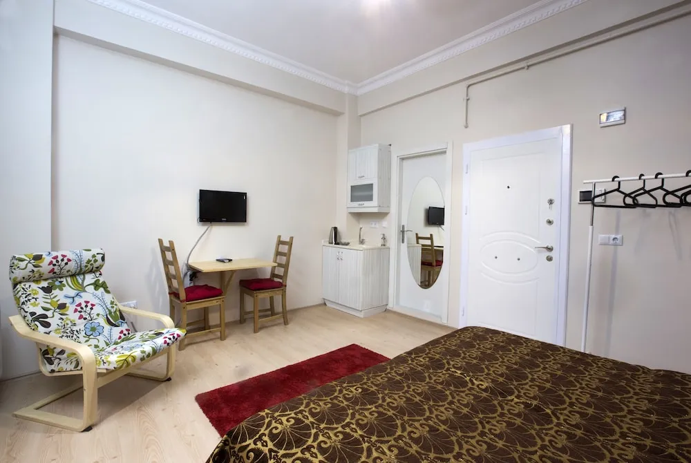 Deluxe Tek Büyük Yataklı Oda