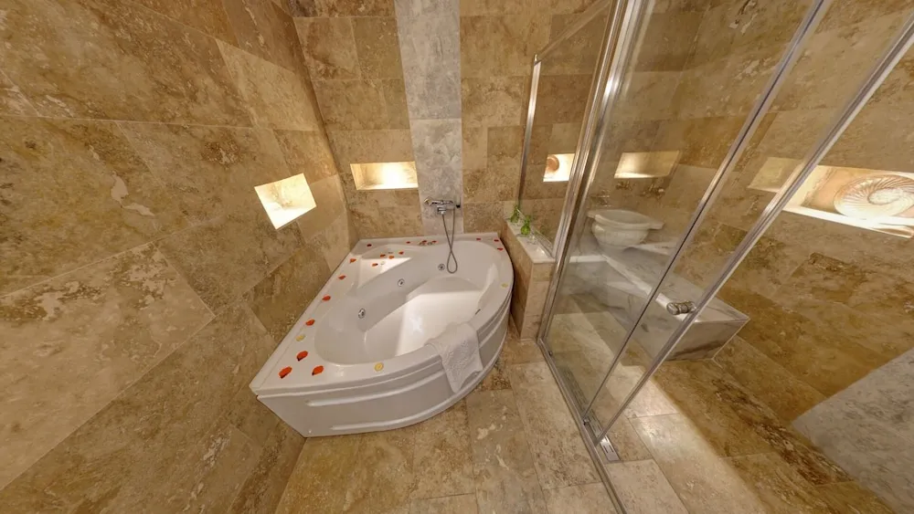 Honeymoon Tek Büyük Yataklı Oda