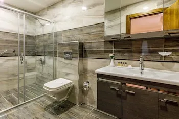 Hotel Golden Crown