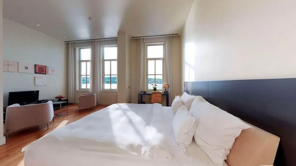 Deluxe Tek Büyük Yataklı Oda, Deniz Manzaralı