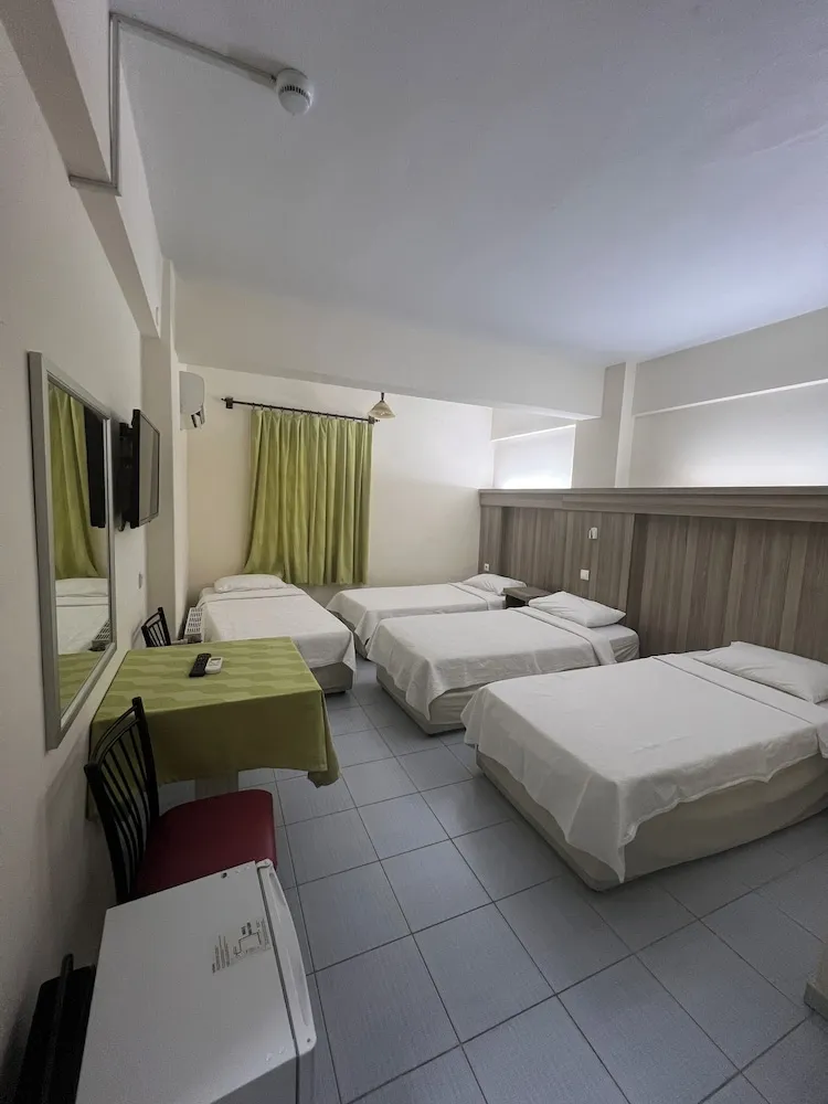 Quadruple Room, 4 Twin Beds