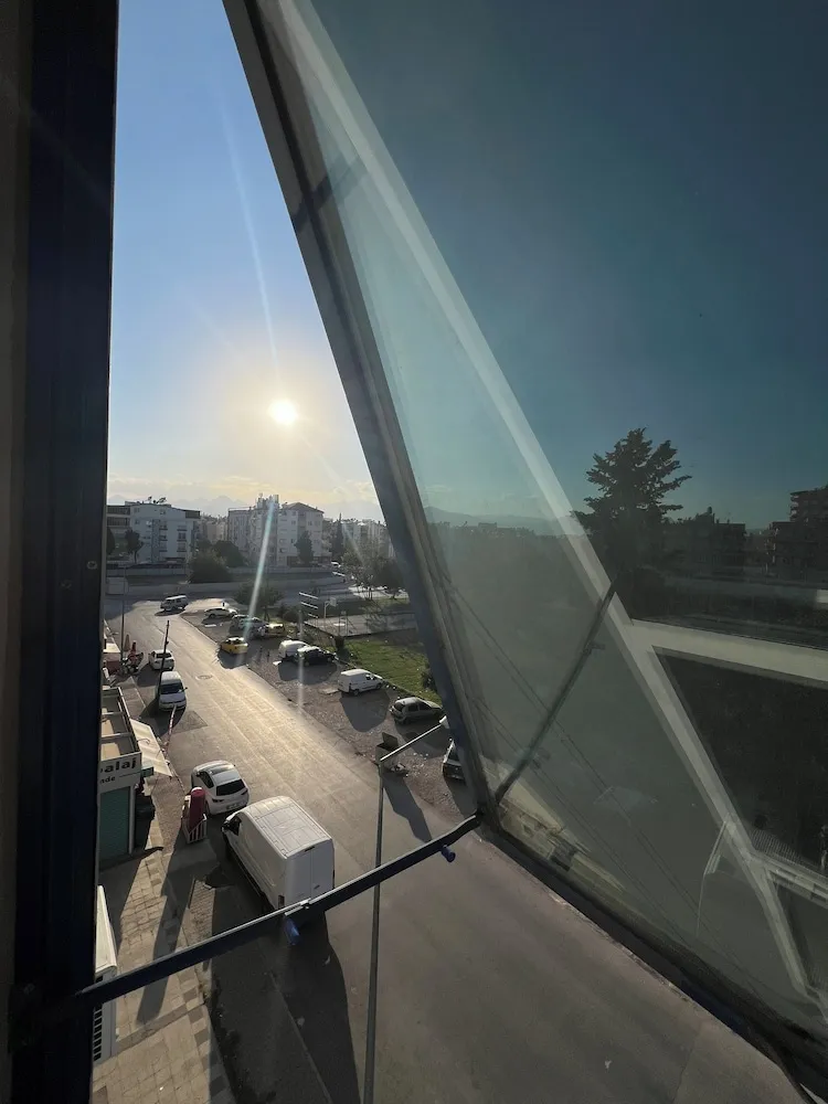 Basic Tek Büyük veya İki Ayrı Yataklı Oda