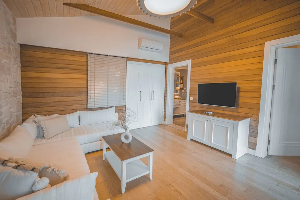 Greyfurt Room