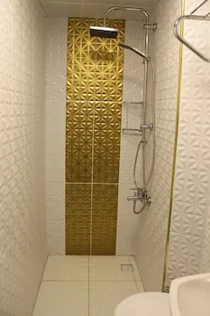 Nur Hotel