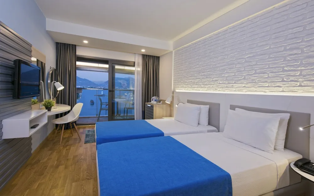 Standard Tek Büyük veya İki Ayrı Yataklı Oda