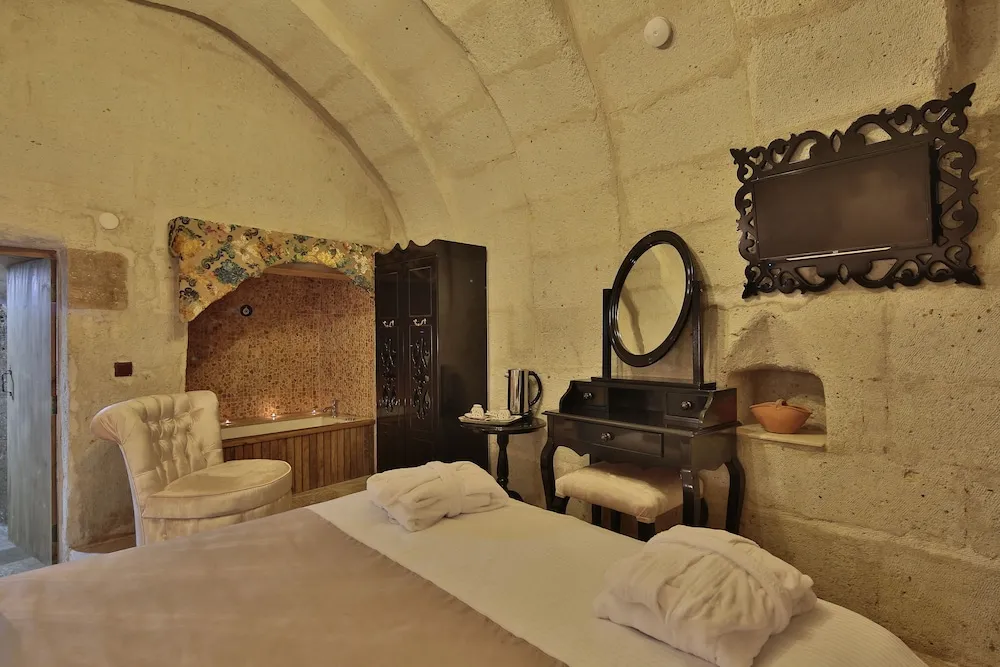 Tek Büyük Yataklı Oda