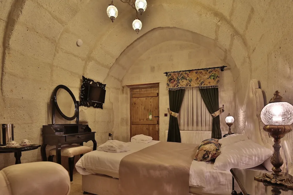 Tek Büyük Yataklı Oda