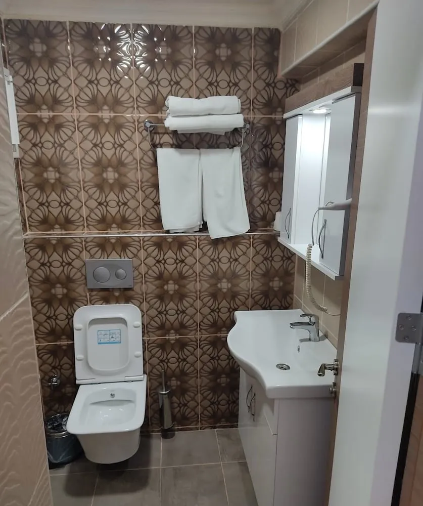 Economy Üç Kişilik Oda