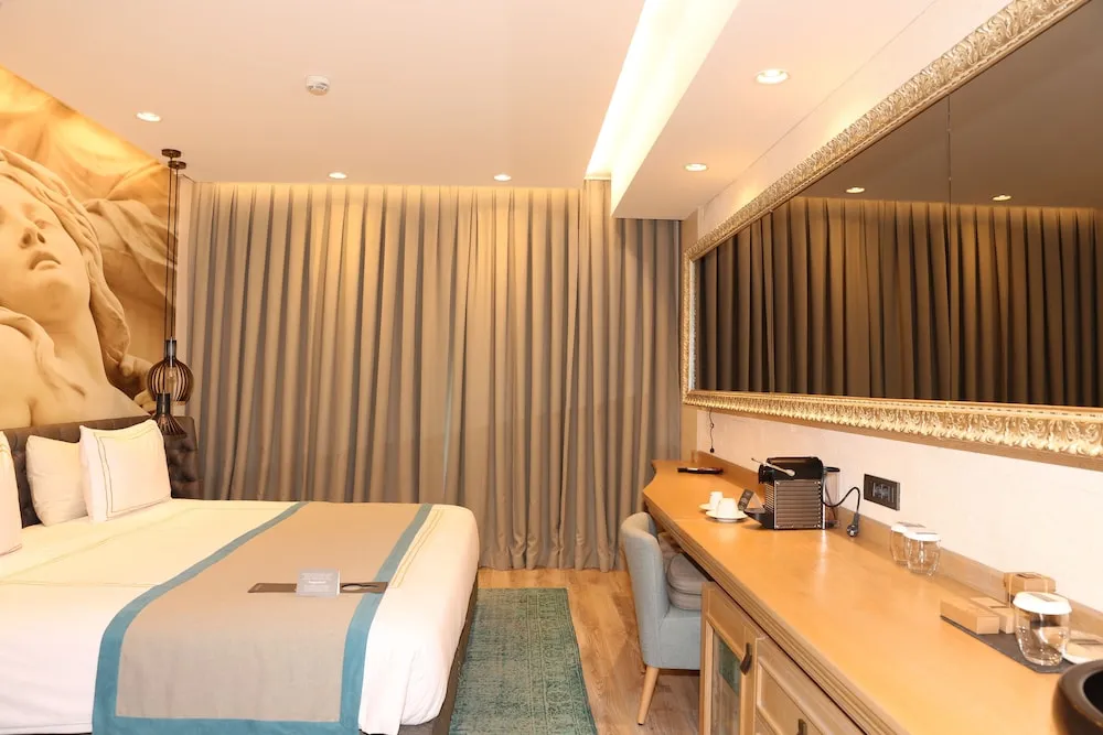 Büyük Yataklı Tek Kişilik Oda, Şehir Manzaralı