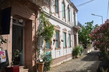Son Vapur Kuleli Konukevi