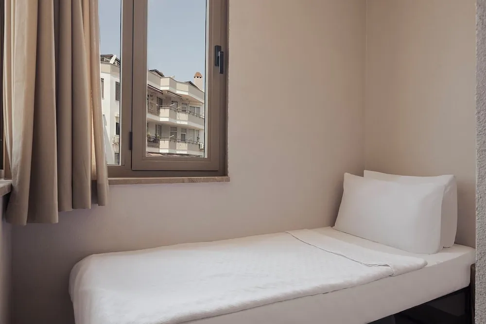 Oda, Kısmi Deniz Manzaralı, Ek Bina