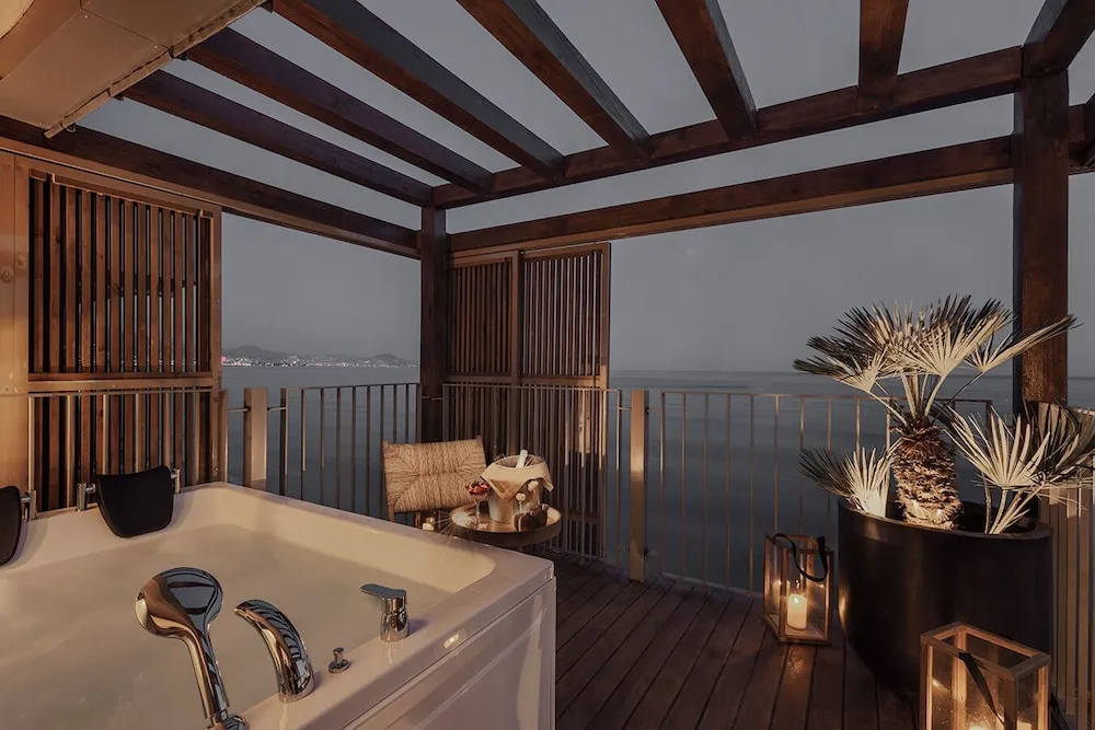 King Suite, Sea View, Main Building