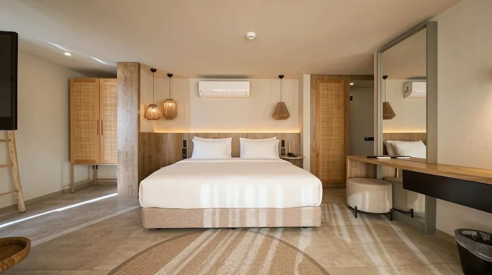 Deluxe Suite, Sea View, Main Building
