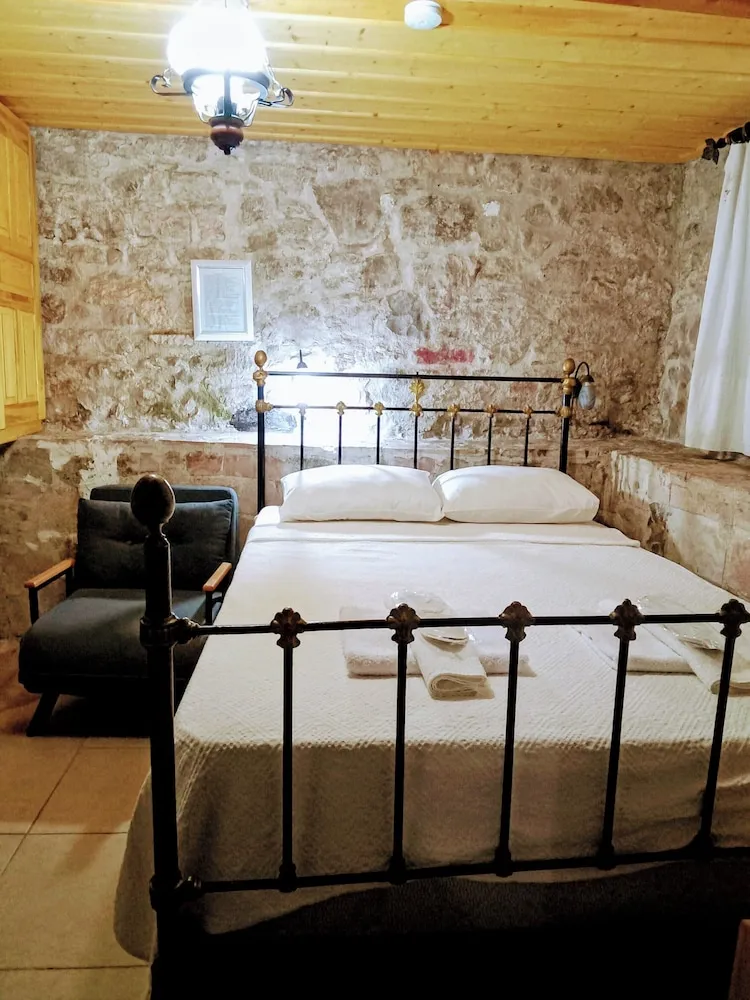 Stone Room (Basement)