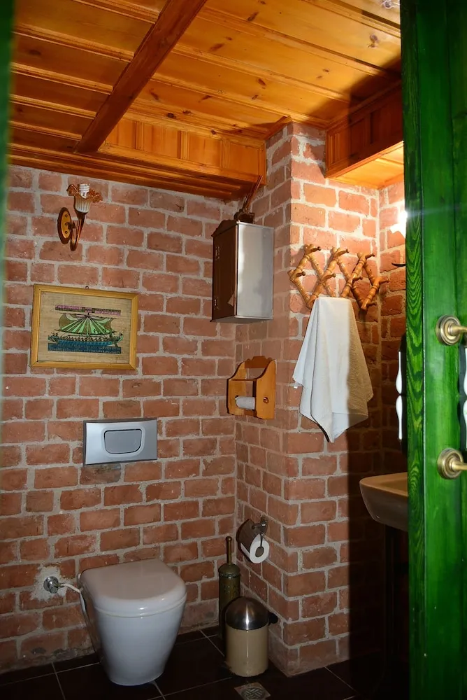 Stone Room (Basement)